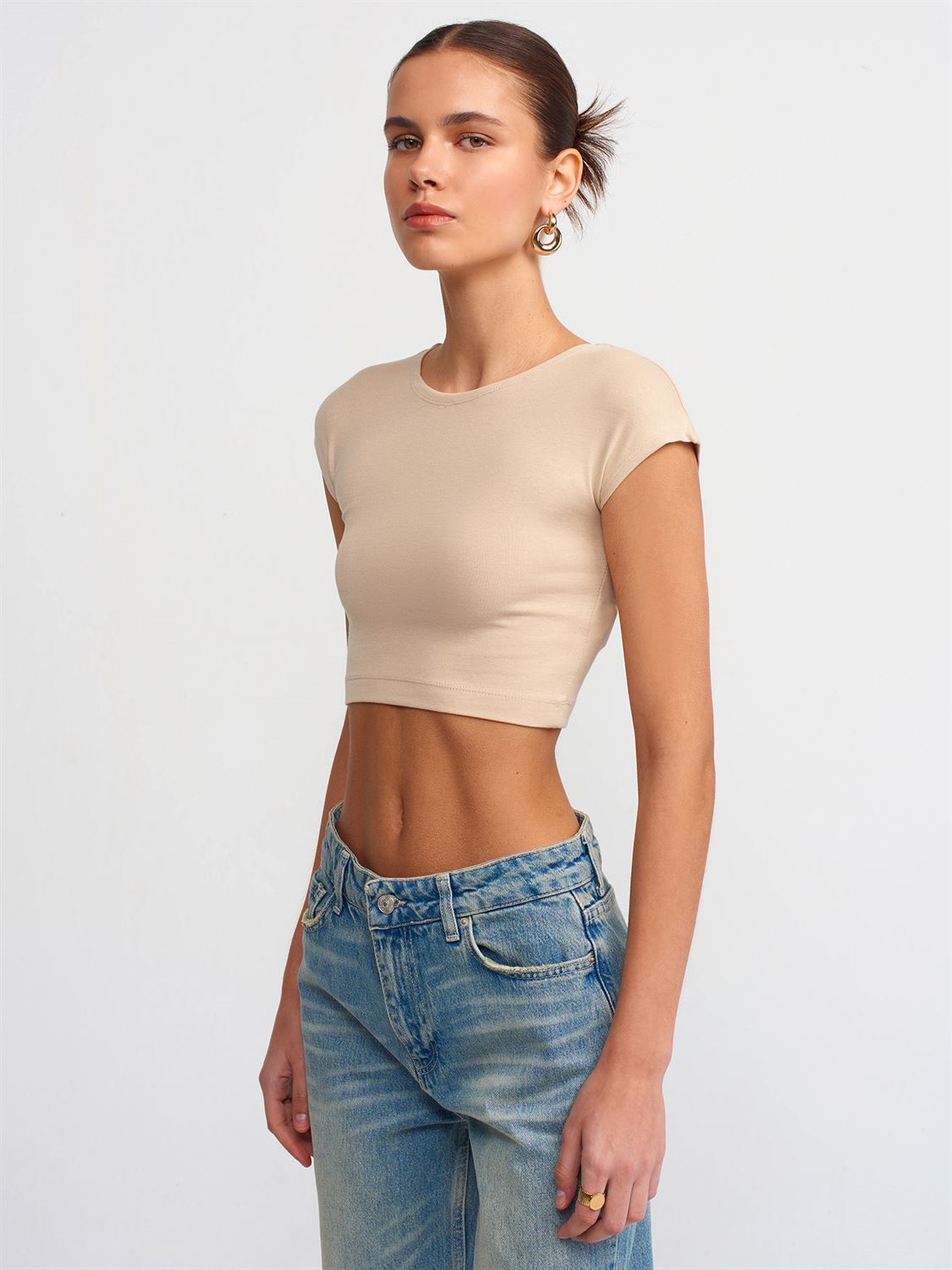 PAMUK VE MODAL KARIŞIMLI CROP TOP (Açık Bej)