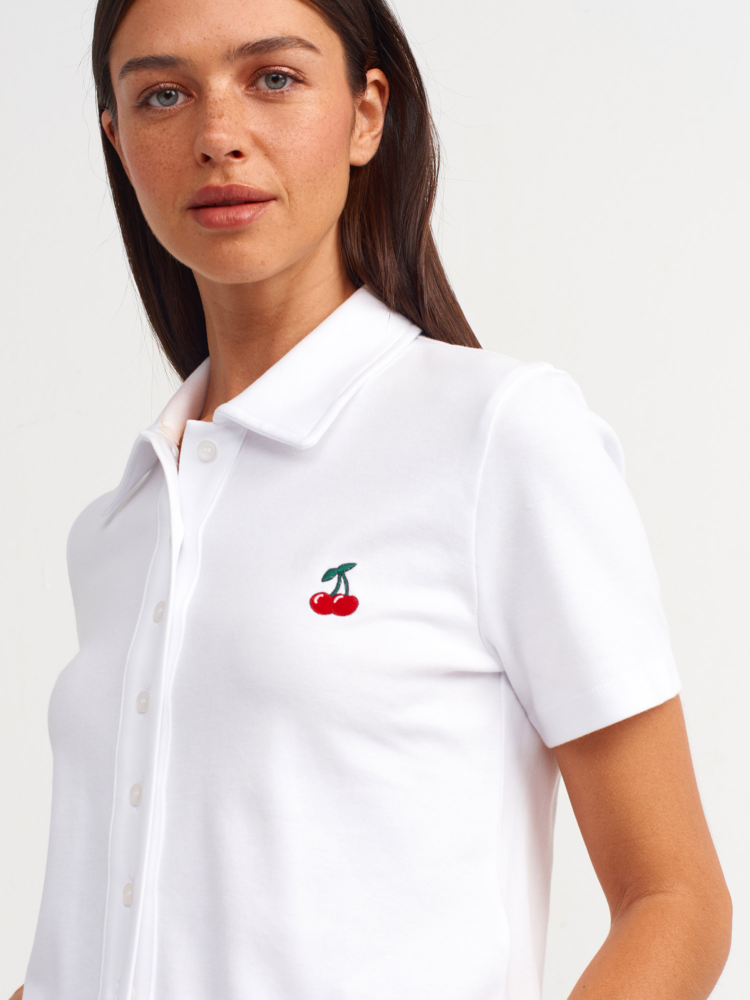 CHERRY NAKIŞLI POLO YAKA TSHIRT (Beyaz)